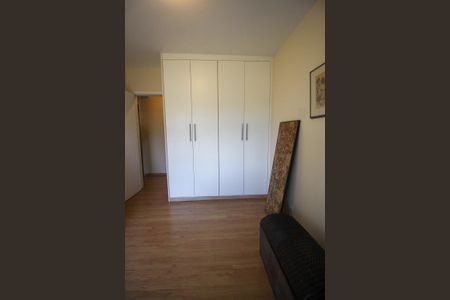 Apartamento à venda com 185m², 4 quartos e 3 vagasQuarto 2