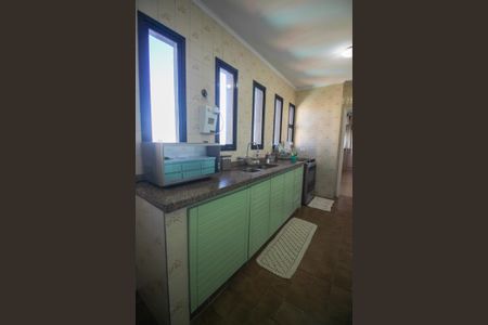 Apartamento à venda com 185m², 4 quartos e 3 vagasCozinha