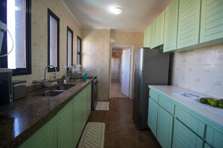 Apartamento à venda com 185m², 4 quartos e 3 vagasCozinha