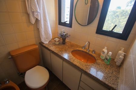 Apartamento à venda com 185m², 4 quartos e 3 vagasBanheiro da Suíte