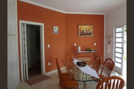 Casa de condomínio à venda com 500m², 4 quartos e 6 vagas