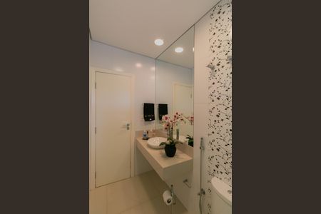 Casa para alugar com 350m², 4 quartos e 4 vagas Casa para alugar com 350m², 4 quartos e 4 vagasBanheiro