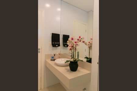 Casa para alugar com 350m², 4 quartos e 4 vagas Casa para alugar com 350m², 4 quartos e 4 vagasBanheiro