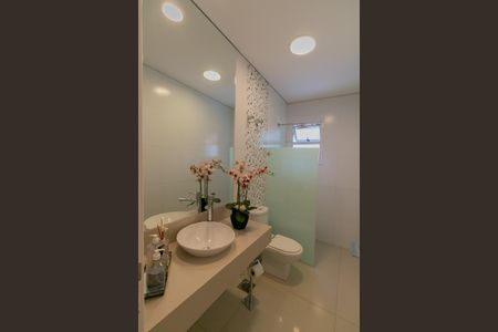 Casa para alugar com 350m², 4 quartos e 4 vagas Casa para alugar com 350m², 4 quartos e 4 vagasBanheiro