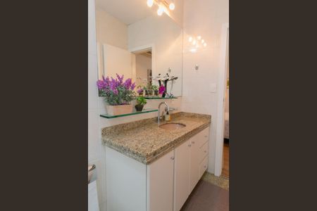 Casa para alugar com 350m², 4 quartos e 4 vagas Casa para alugar com 350m², 4 quartos e 4 vagasBanheiro da Suíte 3