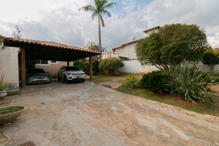 Casa para alugar com 350m², 4 quartos e 4 vagas Casa para alugar com 350m², 4 quartos e 4 vagasÁrea Externa