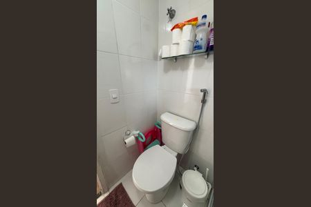 Apartamento à venda com 52m², 2 quartos e 1 vaga Apartamento à venda com 52m², 2 quartos e 1 vagaBanheiro Social