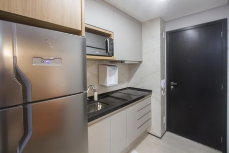 Cozinha de kitnet/studio para alugar com 1 quarto, 24m² em Vila Cordeiro, São Paulo