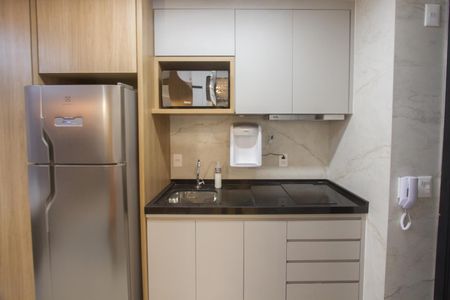 Cozinha de kitnet/studio para alugar com 1 quarto, 24m² em Vila Cordeiro, São Paulo