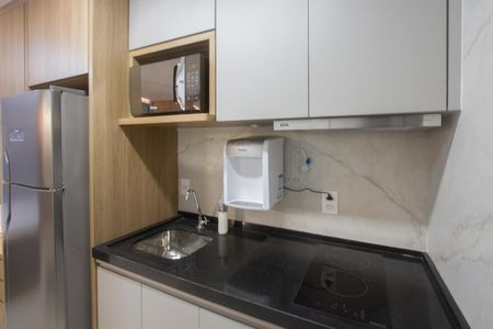 Cozinha de kitnet/studio para alugar com 1 quarto, 24m² em Vila Cordeiro, São Paulo