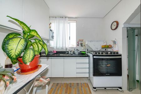Apartamento à venda com 133m², 2 quartos e 2 vagas Apartamento à venda com 133m², 2 quartos e 2 vagasCozinha