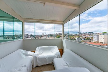 Apartamento à venda com 133m², 2 quartos e 2 vagas Apartamento à venda com 133m², 2 quartos e 2 vagasVaranda