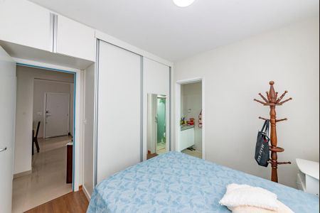 Apartamento à venda com 133m², 2 quartos e 2 vagas Apartamento à venda com 133m², 2 quartos e 2 vagasSuíte