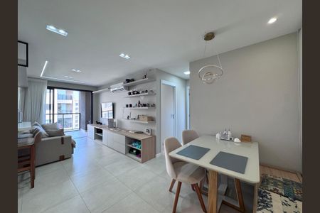 Apartamento à venda com 80m², 2 quartos e 1 vagaSala