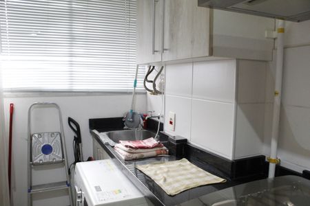 Apartamento à venda com 60m², 2 quartos e 1 vagaÁrea de Serviço