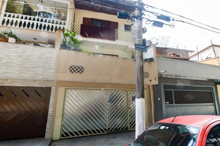 Casa para alugar com 110m², 3 quartos e 2 vagasFachada