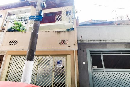 Casa para alugar com 110m², 3 quartos e 2 vagasFachada