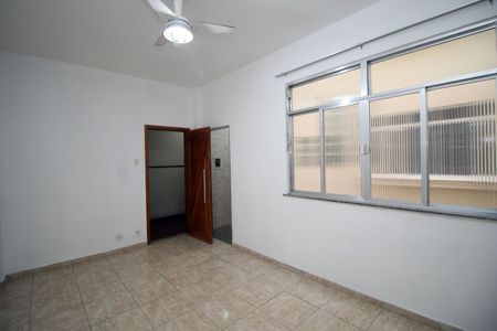 Sala de apartamento à venda com 1 quarto, 65m² em Olaria, Rio de Janeiro