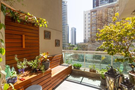 Apartamento à venda com 70m², 2 quartos e 1 vaga Apartamento à venda com 70m², 2 quartos e 1 vagaVaranda