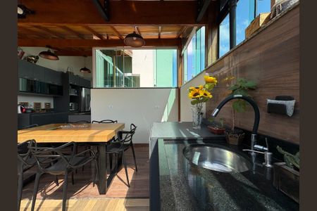 Apartamento à venda com 65m², 2 quartos e 1 vagaLavanderia