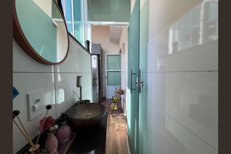 Apartamento à venda com 65m², 2 quartos e 1 vagaLavabo