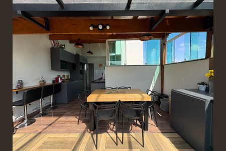 Apartamento à venda com 65m², 2 quartos e 1 vagaCobertura