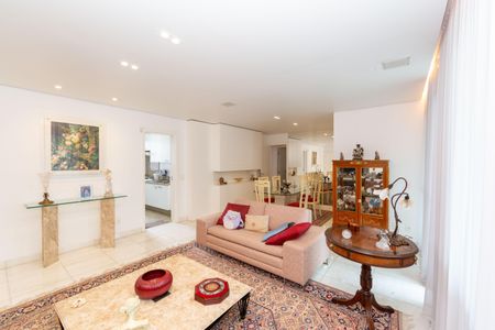 Apartamento à venda com 136m², 4 quartos e 3 vagasSala