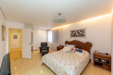 Apartamento à venda com 136m², 4 quartos e 3 vagasQuarto 3