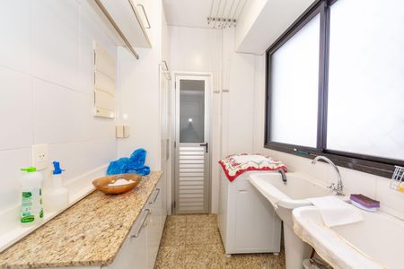 Apartamento à venda com 136m², 4 quartos e 3 vagasÁrea de Serviço