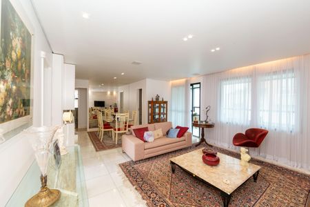 Sala de apartamento à venda com 4 quartos, 136m² em Belvedere, Belo Horizonte