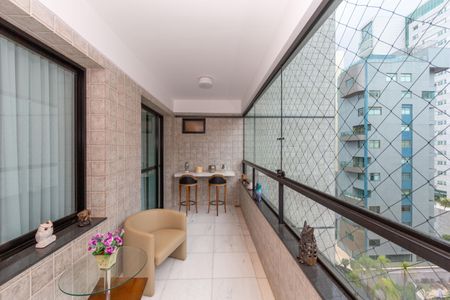 Varanda de apartamento à venda com 4 quartos, 136m² em Belvedere, Belo Horizonte