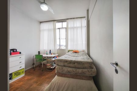 Apartamento à venda com 136m², 4 quartos e 1 vagaQuarto 2