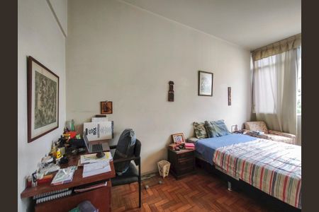 Apartamento à venda com 136m², 4 quartos e 1 vagaSuíte