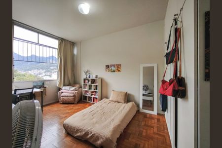 Apartamento à venda com 136m², 4 quartos e 1 vagaQuarto 1
