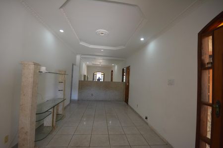 Sala de casa para alugar com 4 quartos, 280m² em Campo Grande, Rio de Janeiro