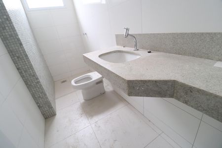 Apartamento para alugar com 137m², 3 quartos e 2 vagasBanheiro do Quarto 3