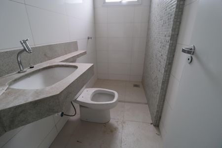 Apartamento para alugar com 137m², 3 quartos e 2 vagasBanheiro do Quarto 2