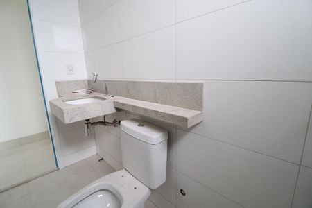 Apartamento para alugar com 137m², 3 quartos e 2 vagasBanheiro do Quarto 2