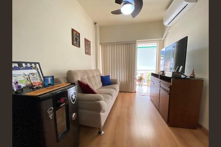 Apartamento à venda com 70m², 2 quartos e 1 vagaSala 