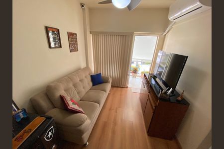 Apartamento à venda com 70m², 2 quartos e 1 vagaSala