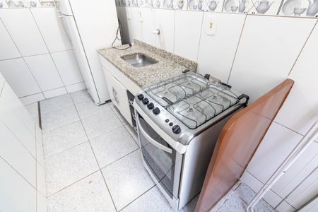 Apartamento para alugar com 50m², 2 quartos e 1 vaga Apartamento para alugar com 50m², 2 quartos e 1 vagaCozinha e Área de Serviço