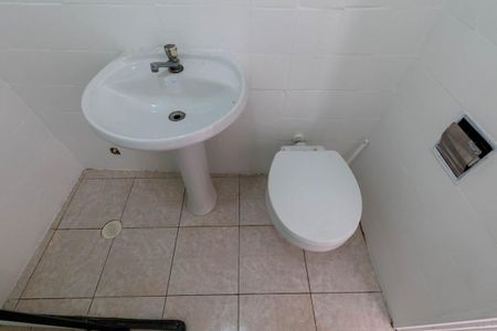 Apartamento à venda com 52m², 2 quartos e sem vaga Apartamento à venda com 52m², 2 quartos e sem vagaBanheiro