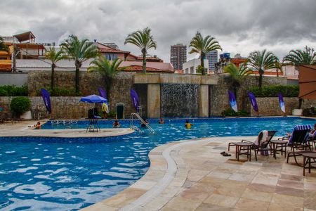 Apartamento à venda com 60m², 1 quarto e 1 vagaÁrea comum - Piscina