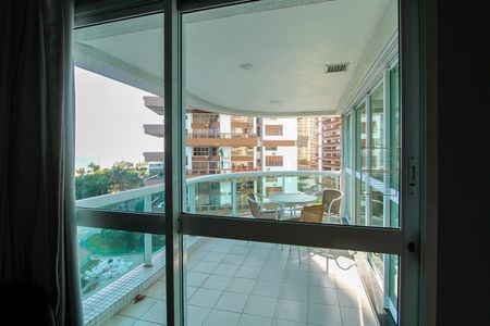 Varanda de apartamento à venda com 1 quarto, 60m² em Barra da Tijuca, Rio de Janeiro