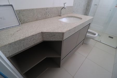Apartamento para alugar com 137m², 3 quartos e 2 vagasBanheiro do Quarto 3