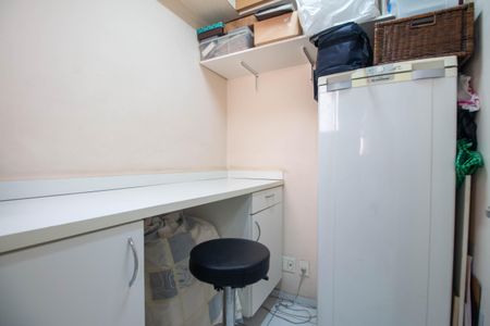 Apartamento à venda com 120m², 3 quartos e 2 vagas Apartamento à venda com 120m², 3 quartos e 2 vagasÁrea de Serviço