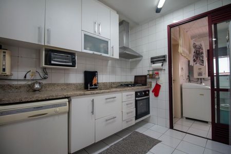 Apartamento à venda com 120m², 3 quartos e 2 vagas Apartamento à venda com 120m², 3 quartos e 2 vagasCozinha
