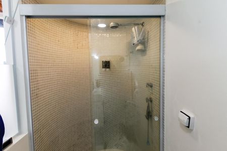 Apartamento à venda com 160m², 3 quartos e 2 vagas Apartamento à venda com 160m², 3 quartos e 2 vagasBanheiro da Suíte 1