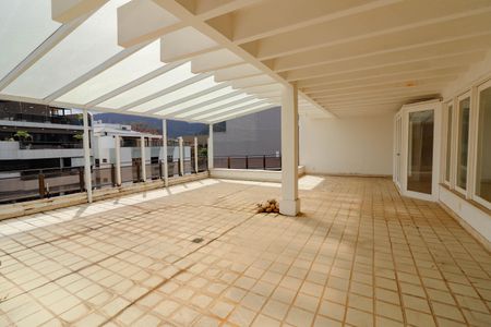 Apartamento para alugar com 626m², 4 quartos e 3 vagasVaranda do Quarto