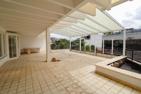 Apartamento para alugar com 626m², 4 quartos e 3 vagasVaranda do Quarto